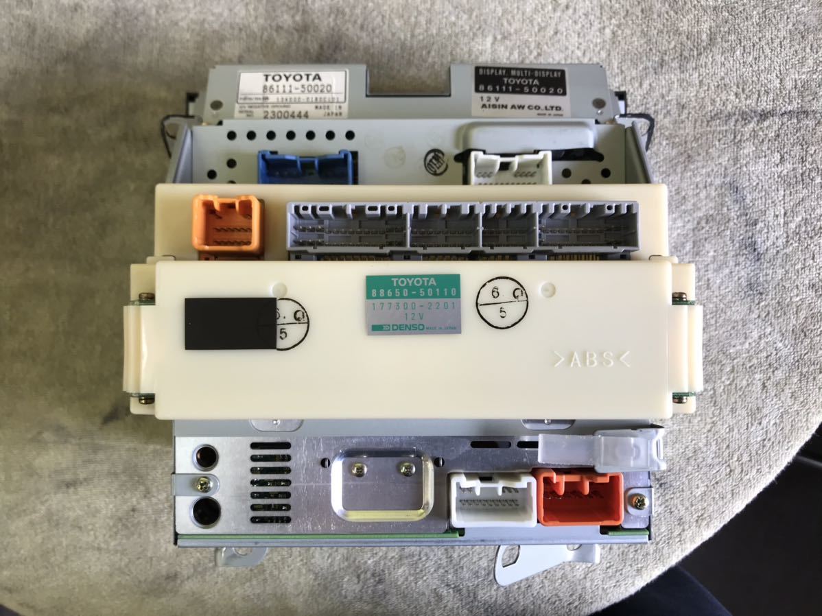 トヨタセルシオ 20前期 UCF20⁄21マルチモニターナビ 純正品