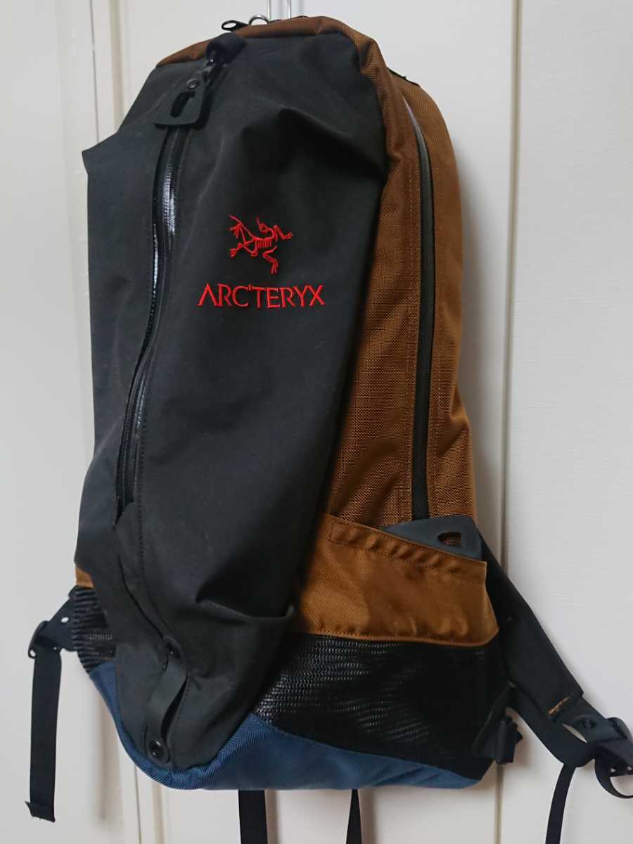 お得，正規品 Arc'teryx ARRO22/アークテリクス アロー22/ビームスBEAMS別注/バックパック/リュック/本物正規品/登山用 アウトドア 防水撥水(アークテリクス)｜売買されたオークション情報、yahooの商品情報 アークテリクス