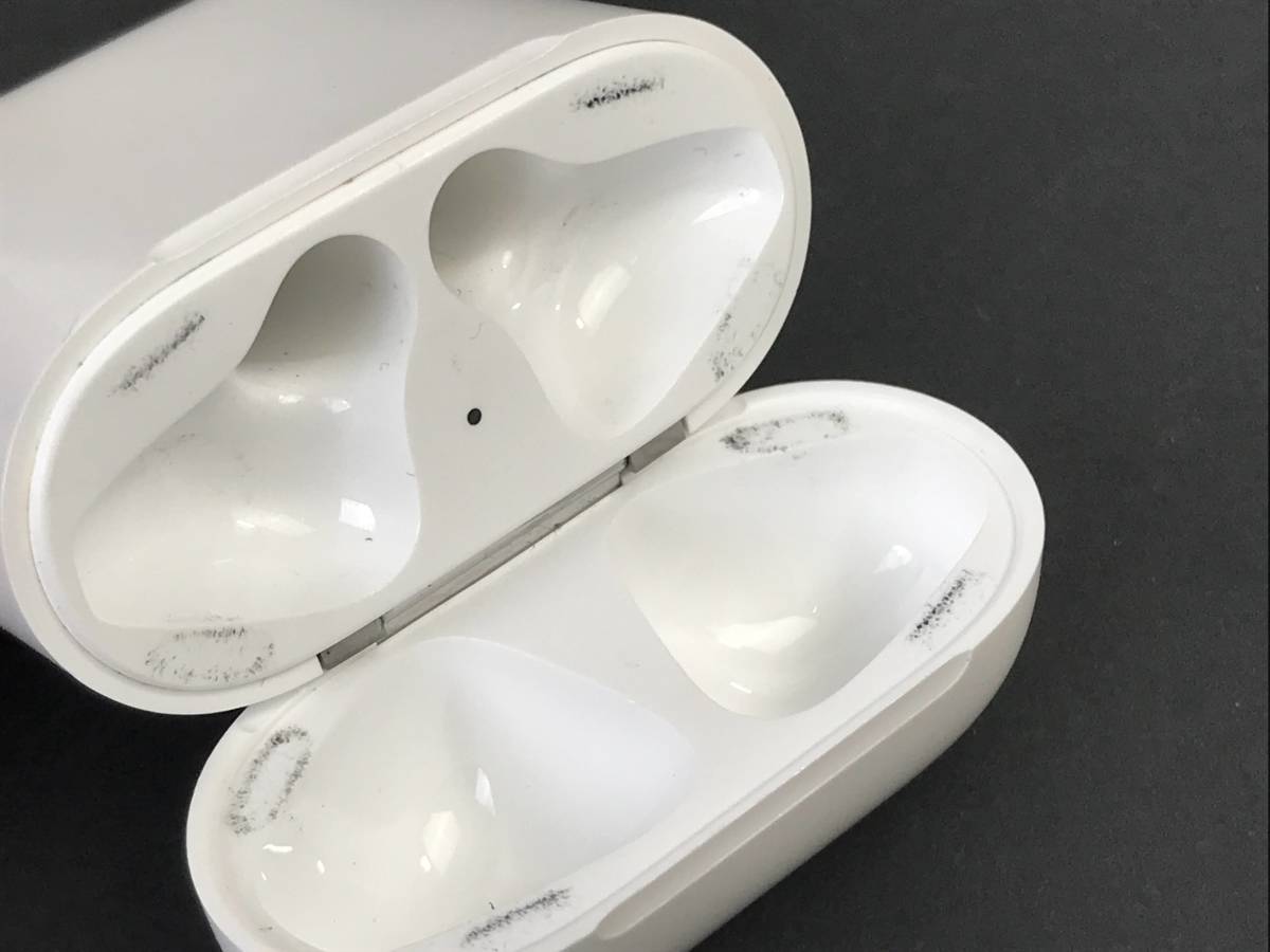 ☆【8481】Apple Air Pods MMEF2J/A 第一世代 (本体・充電ケースのみ