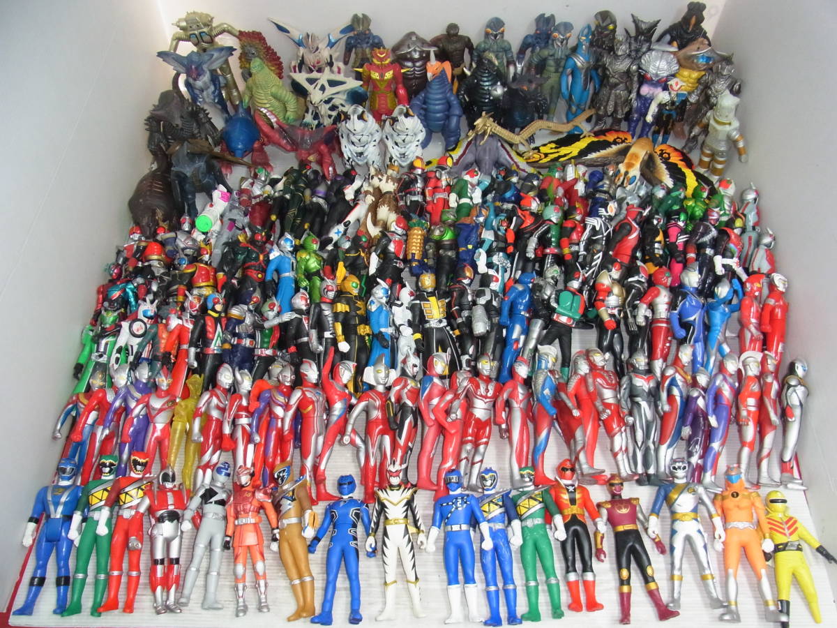 d*9様 仮面ライダー ウルトラマン 他 フィギュア 大量 まとめ売り