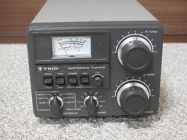 TRIO AT-230 アンテナチューナー AT-230 TRIO Antenna 3.5～30MHz SWR計搭載 560b TRIO AT-230