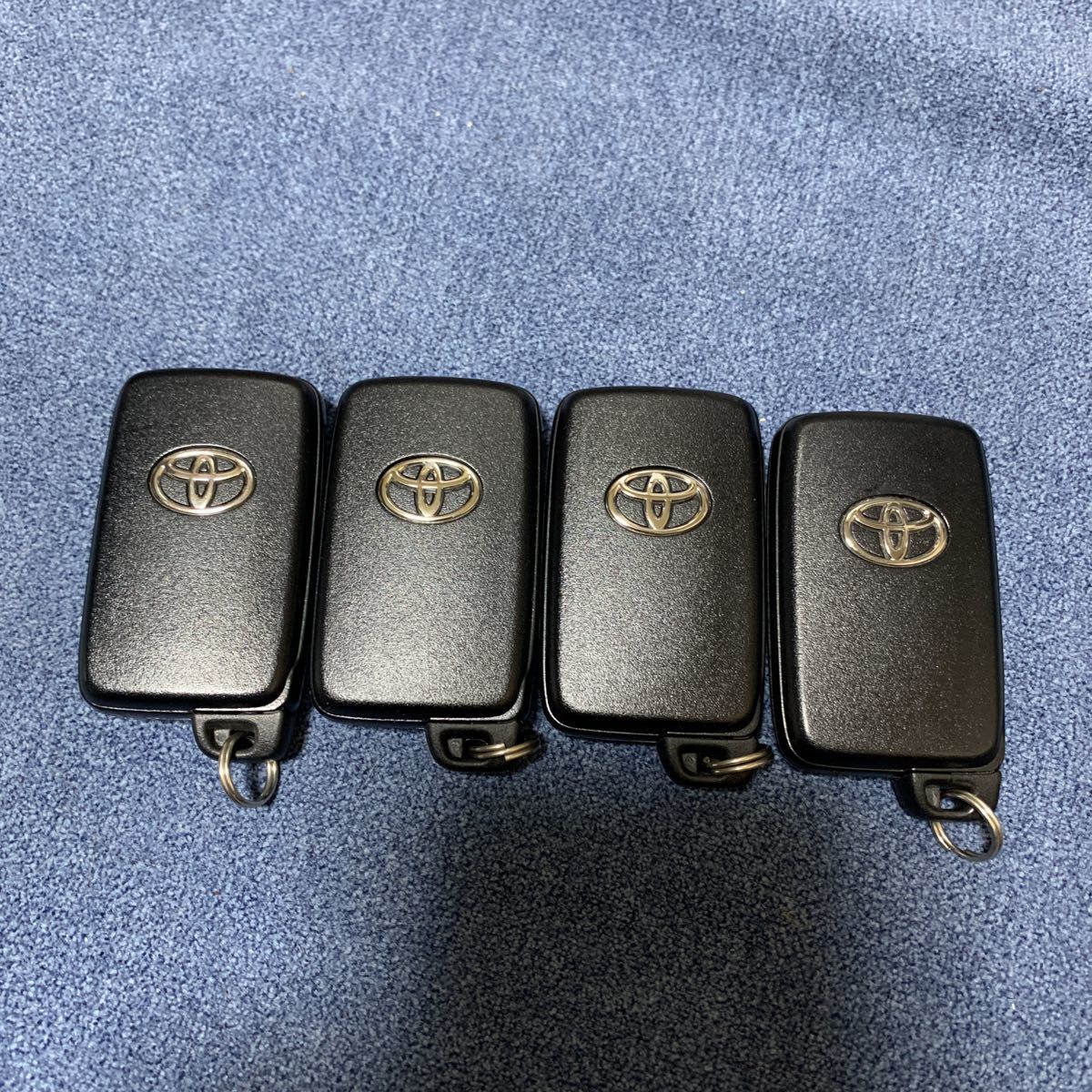 M*a様 トヨタスマートキー　2ボタン　中古　7個セット スマートキー トヨタ 中古 2ボタン 純正 T-7トヨタ純正スマートキー・2