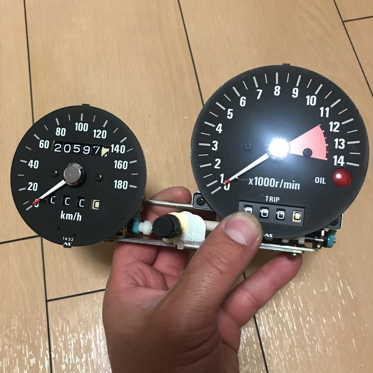 ゼファー400 ゼファー カワサキ 親子メーター 取り外し後は室内保管