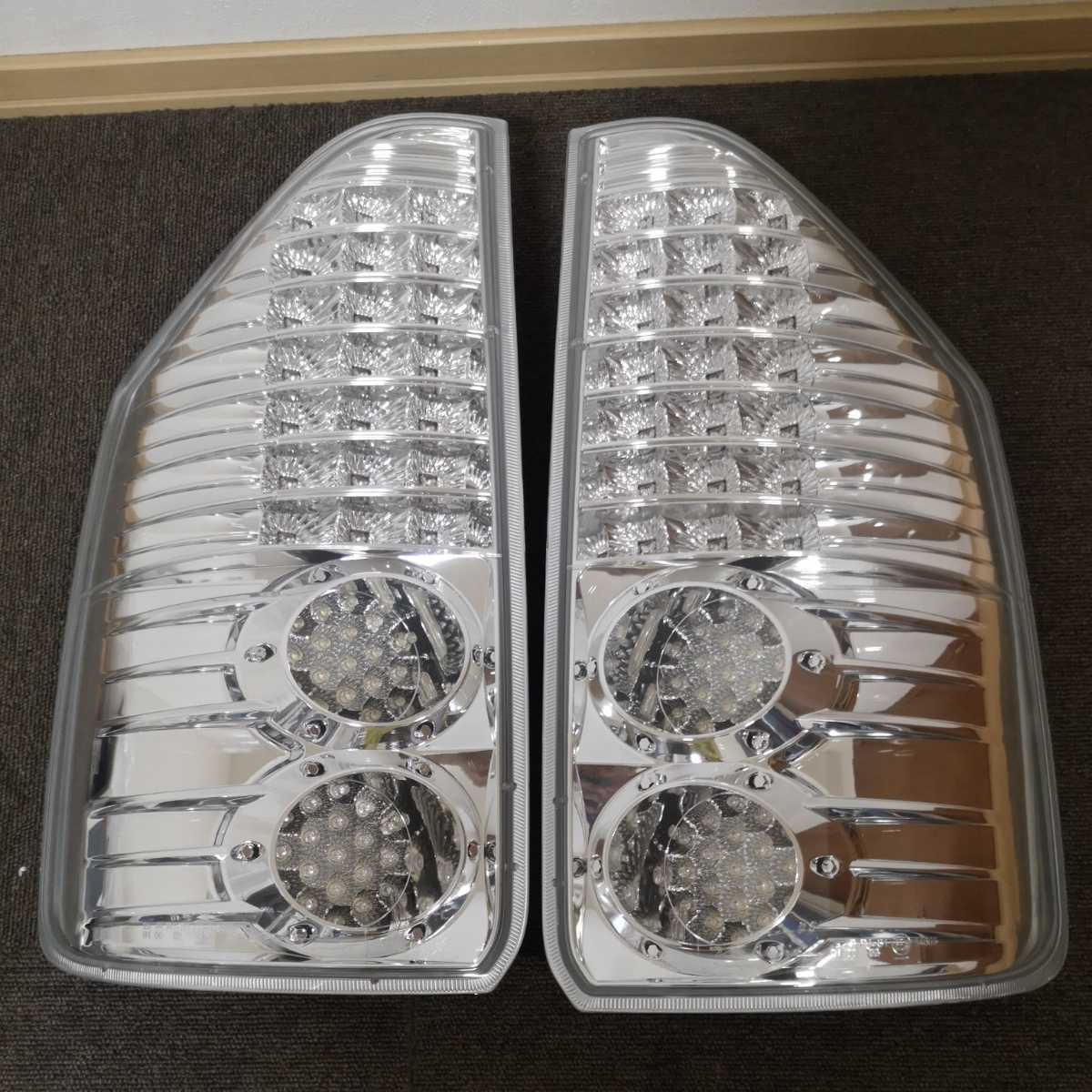 即決　 Valenti 70系　ノア　ヴォクシー LEDテール ヴァレンティ　