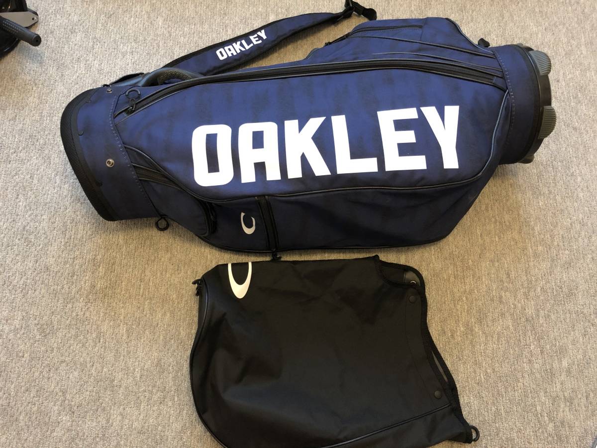 オークリー OAKLEY キャディバッグ 美品 ゴルフバッグ 公式通販 2026年最新Yahoo!オークション Oakley 超美品‼️OAKLEY - ゴルフスタンド軽量キャディバッグ大型取手 OAKLEY|キャディバッグ|ハードオフ公式通販オフモール -オークリー キャディーバッグの中古 ナイロン 9型&frasl;差込口の口径22.9センチ(777