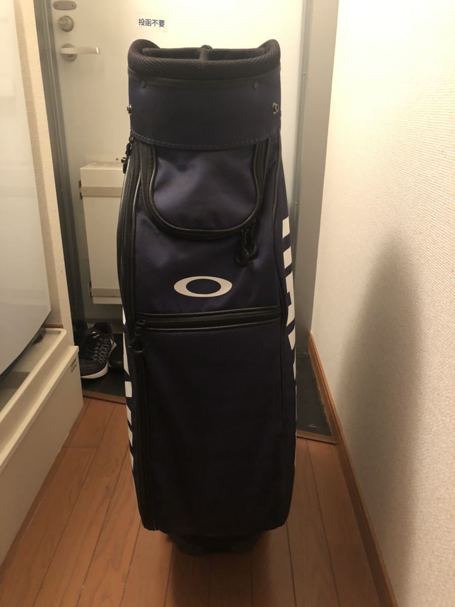 オークリー OAKLEY キャディバッグ 美品 ゴルフバッグ 公式通販 2026年最新Yahoo!オークション Oakley 超美品‼️OAKLEY - ゴルフスタンド軽量キャディバッグ大型取手 OAKLEY|キャディバッグ|ハードオフ公式通販オフモール -オークリー キャディーバッグの中古 ナイロン 9型&frasl;差込口の口径22.9センチ(777