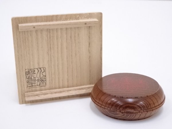 茶道具　川端近左作　太閤桐絵　欅拭漆香合　共布共箱　Ｖ　7703 送料関税無料】 【即決送料無料】川端近左造 太閤桐絵欅拭漆香合