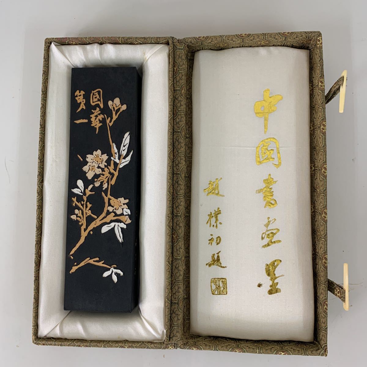 新品 書道具 中国書画墨 鉄斎翁書宝墨 上海墨廠出品 徽歙曽素功尭千氏造 化粧箱付き 品 258g(書)｜売買されたオークション情報、yahooの商品情報をアーカイブ公開 - オークファン その他