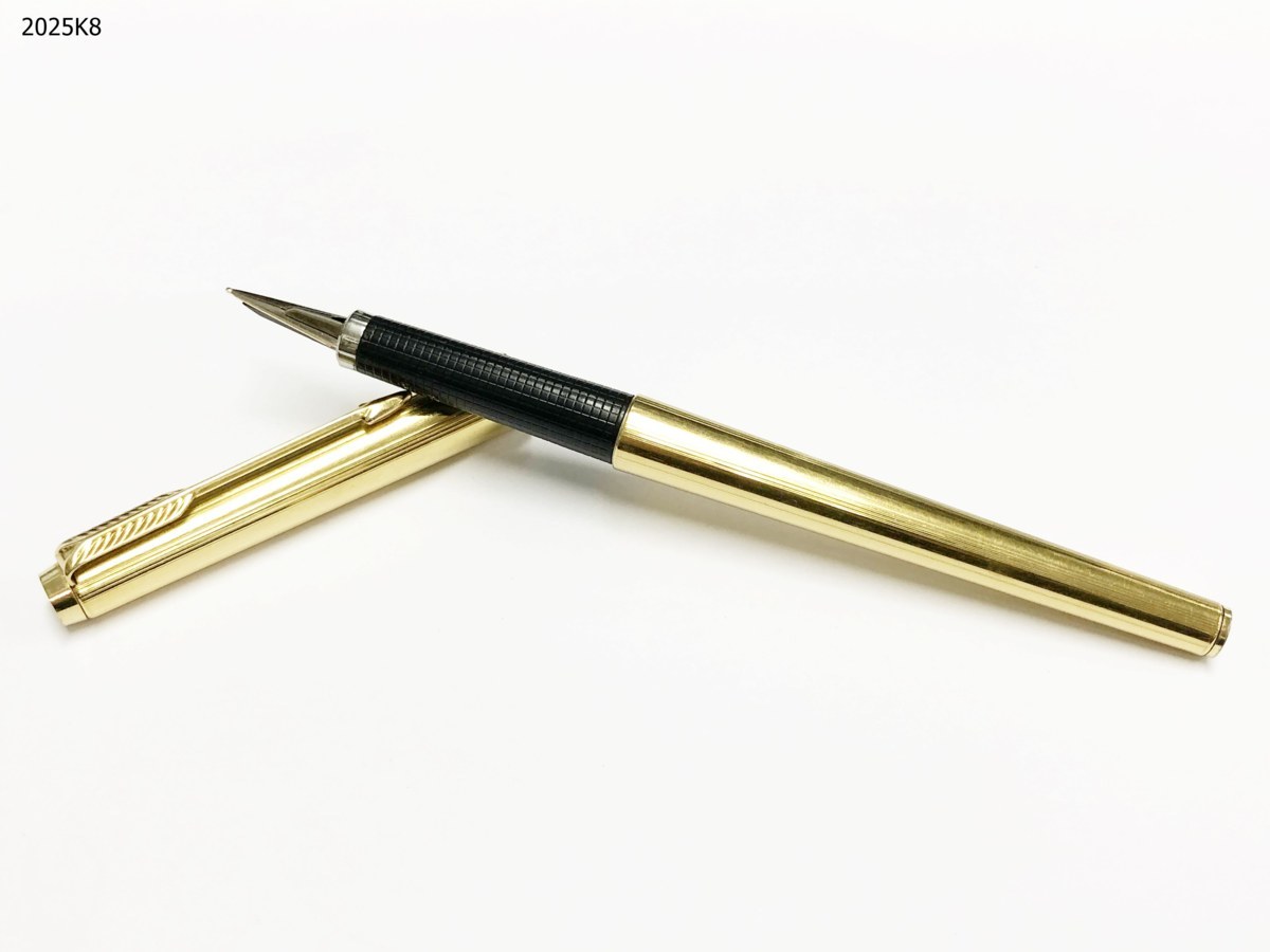 ★PARKER パーカー ゴールドカラー ペン先裏 F 刻印 万年筆 筆記用具 2025K8⑳