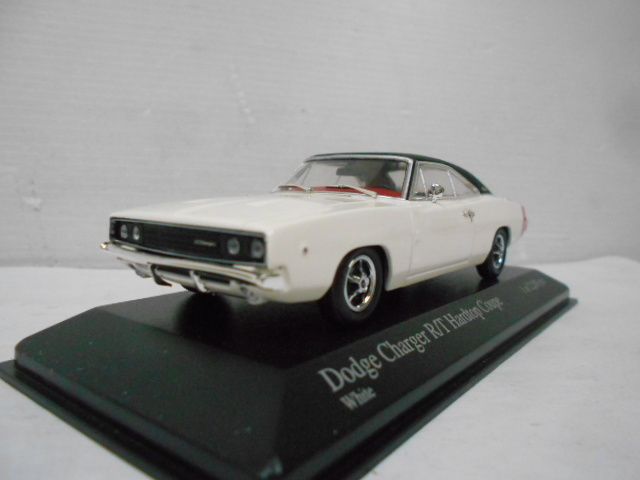ミニチャンプス 1/43 ダッジ チャージャー R/T ハードトップ クーペ
