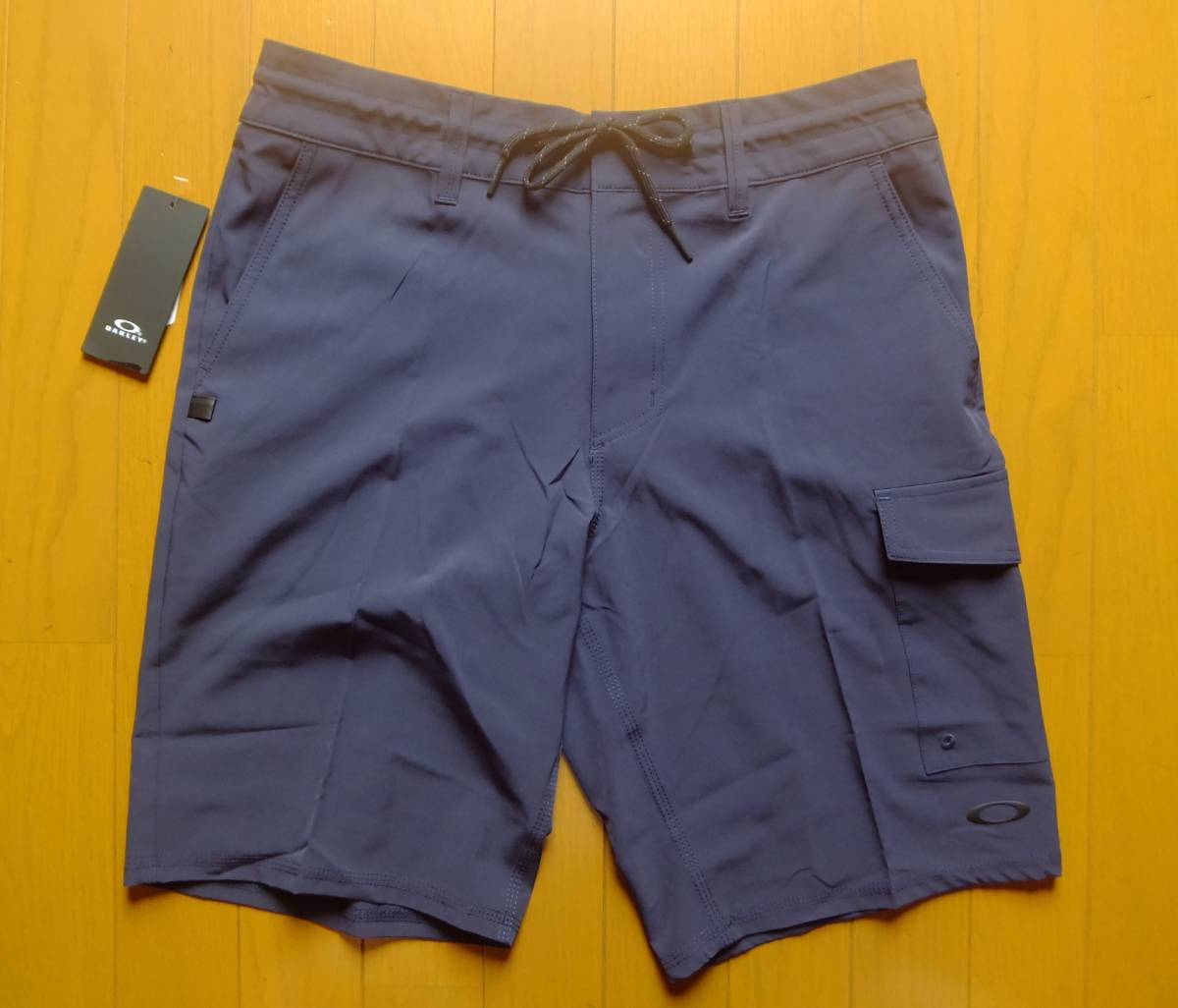  オークリー 32 84 ストレッチ速乾 ポリウレタン6％ ハーフパンツ ネイビー 442111 定価5900(84cm～)｜売買されたオークション情報、yahooの商品情報をアーカイブ公開 - オークファン パンツ、スラックス