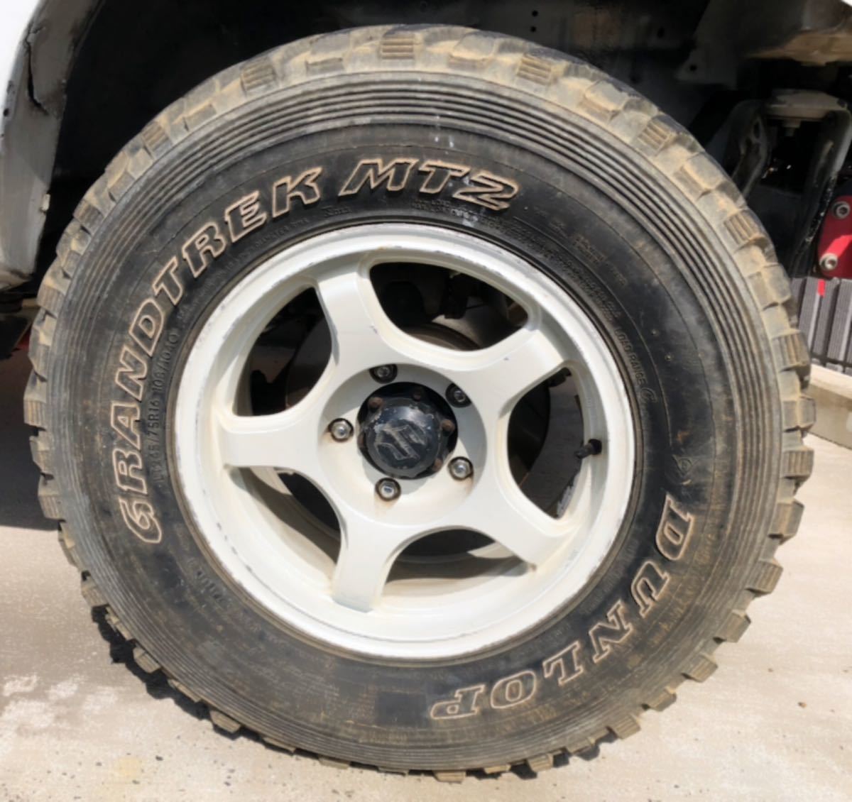 ジムニーに！MT-2 245/75R16 バリ山 マイナスオフセットホイール