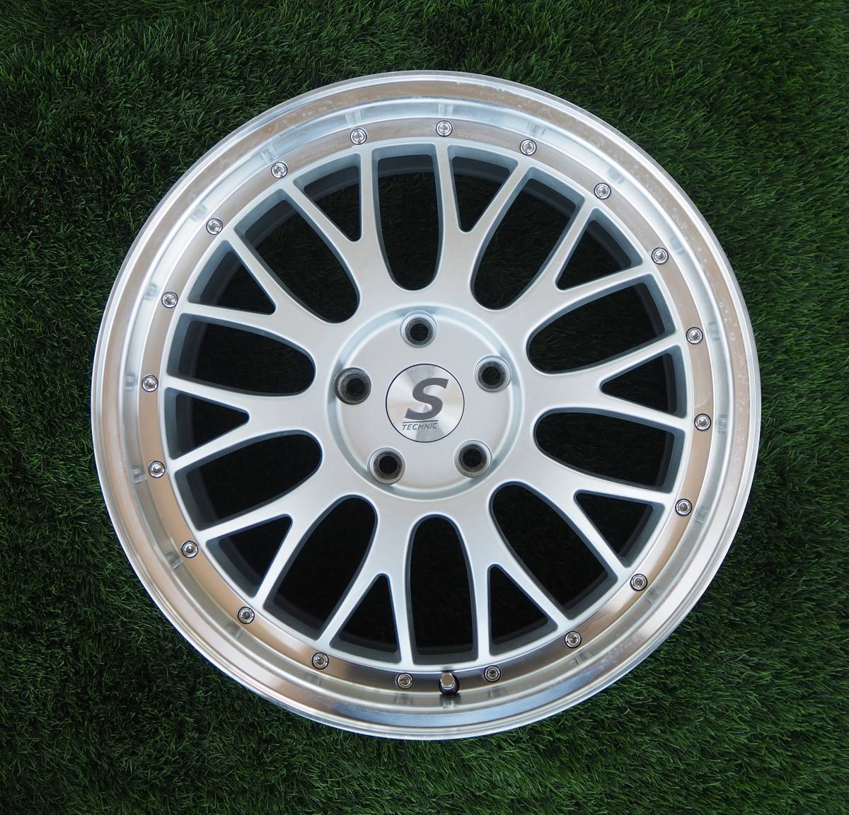 ★ホイール4本セット SPORTS TECHNIC 18×8J+45 PCD114.3/5H スポーツテクニック★
