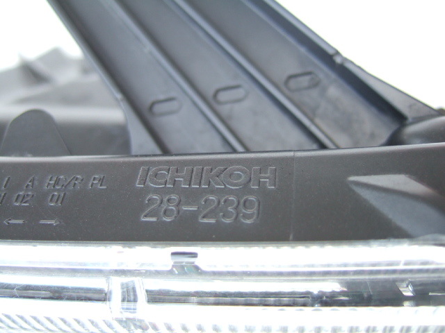 送料無料 美品 トヨタ ノア 80 後期 ハイブリッド Si 右 ヘッドライト 81110-28G50 ICHIKOH 28-239 ZWR80G ZRR80 純正 LED ヘッドランプ B ノア ハイブリッド Si ZWR80 W×B WxBの中古車を探すカーセンサー