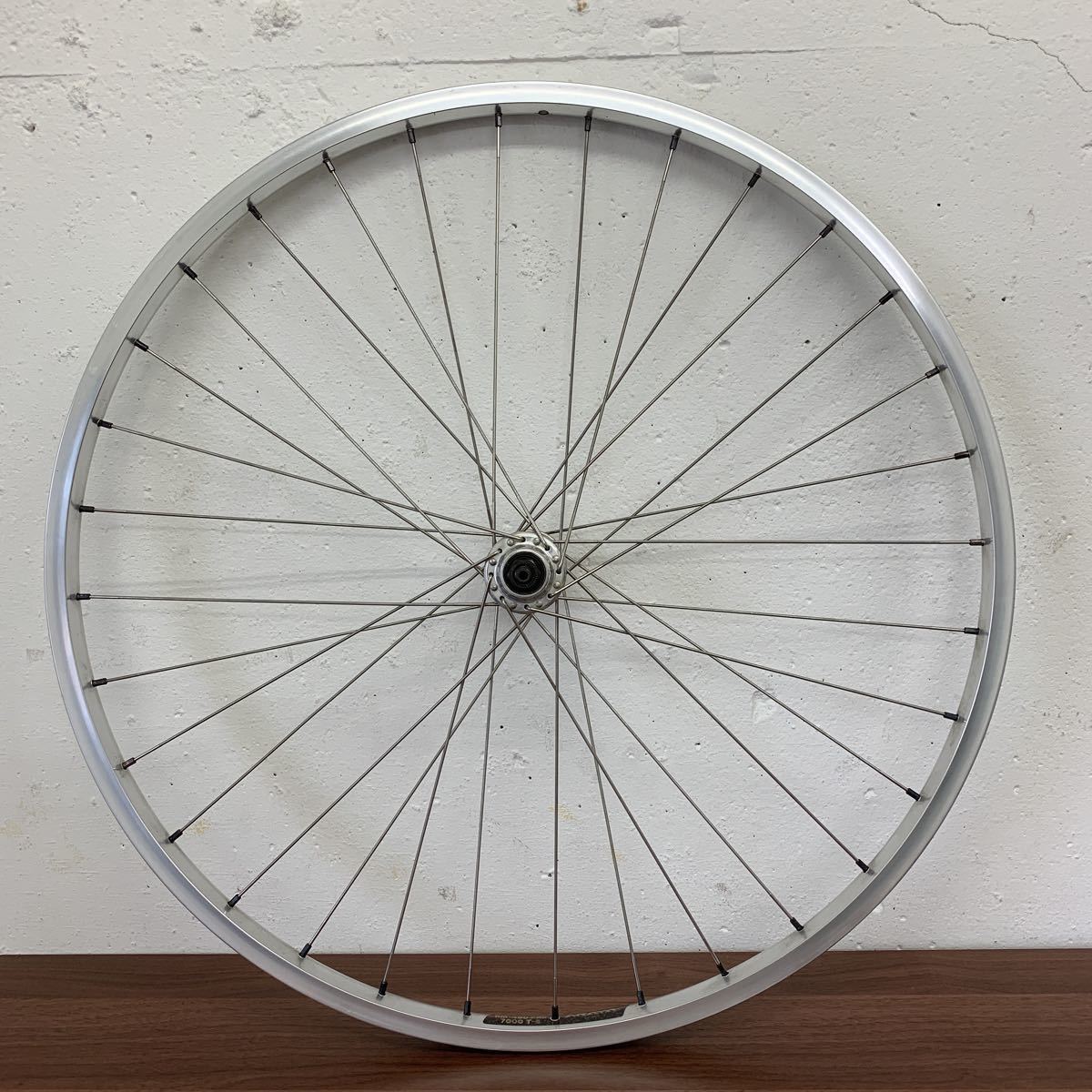 秋セール 26インチフロントホイール ハブ：SUNTOUR XC COMP リム