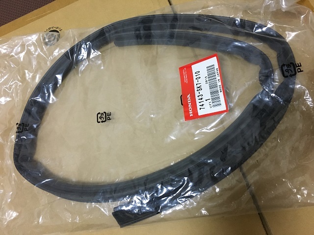 品質保証，安い インテグラ DA型 ボンネット シール 74143-SK7-010(フロント)｜売買されたオークション情報、yahooの商品情報をアーカイブ公開 - オークファン ホンダ用