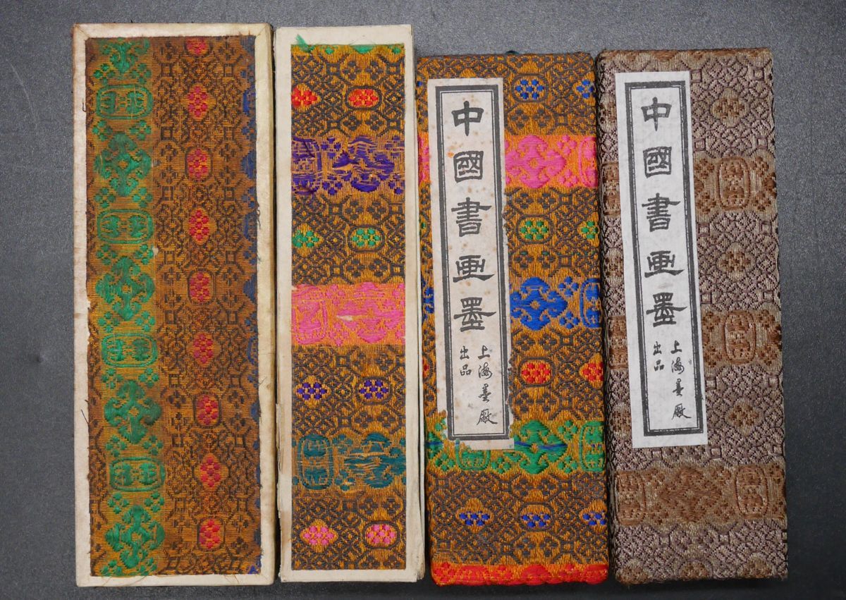 楽久希】中国 古墨 4点 在銘 共箱 徽州老胡開文製/徽州歙県墨厰出品