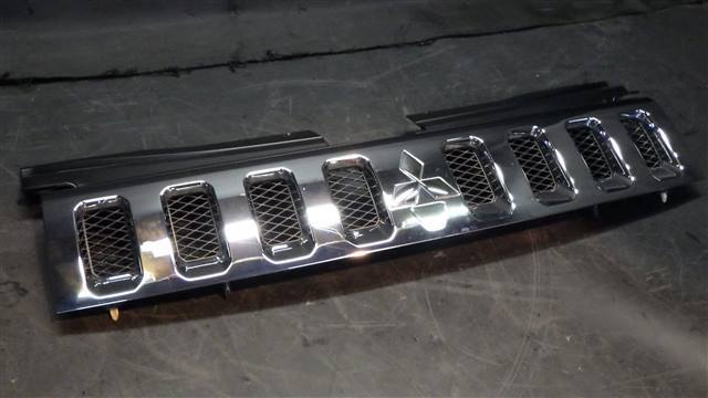 デリカ CV5W フロントグリル 品 ⁄ D5R-RS 016383 62 CV5W デリカD:5