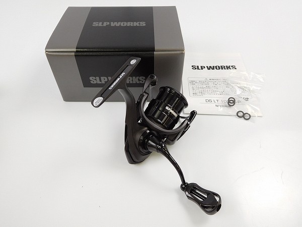【SALE，限定セール】 SLPワークス ダイワ &times; ディスプラウト DS LT 1000S-P-SLPW ／管理AL2208／02(ダイワ)｜売買されたオークション情報、yahooの商品情報をアーカイブ公開 - オークファン ダイワ
