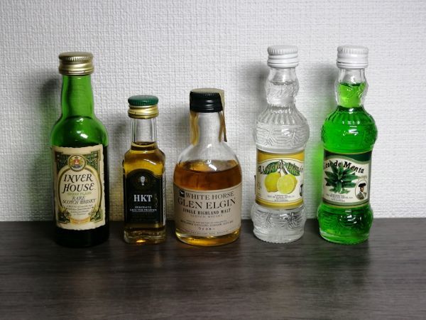 バーボン　ウイスキー　ミニボトル ミニチュア　小瓶　古酒 未開封 ミニボトル ミニチュアボトル 飾りボトル バーボン スコッチ