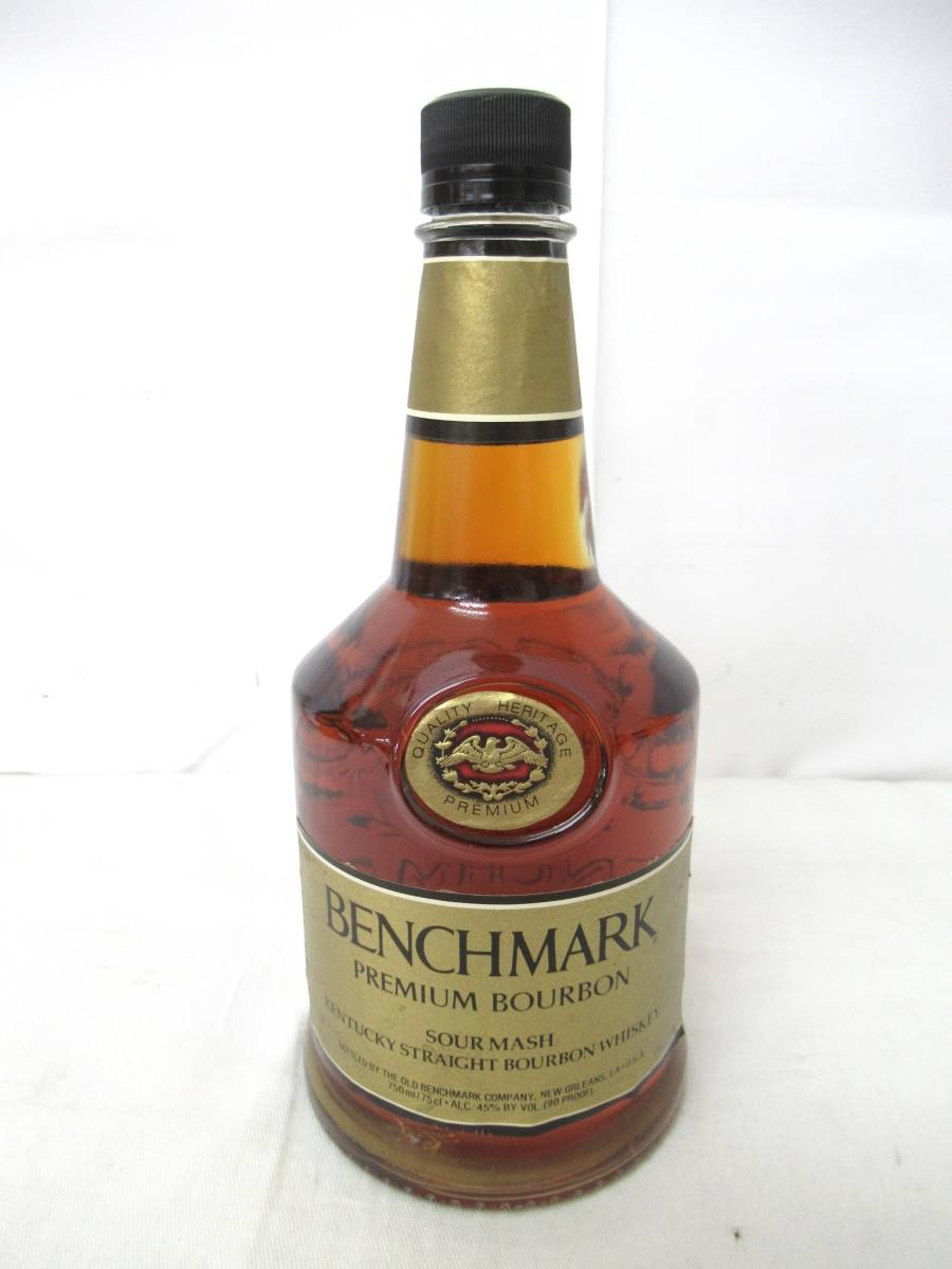 ウイスキー ベンチマーク 古酒 BENCHMARK PREMIUM BOURBON バーボン 榎