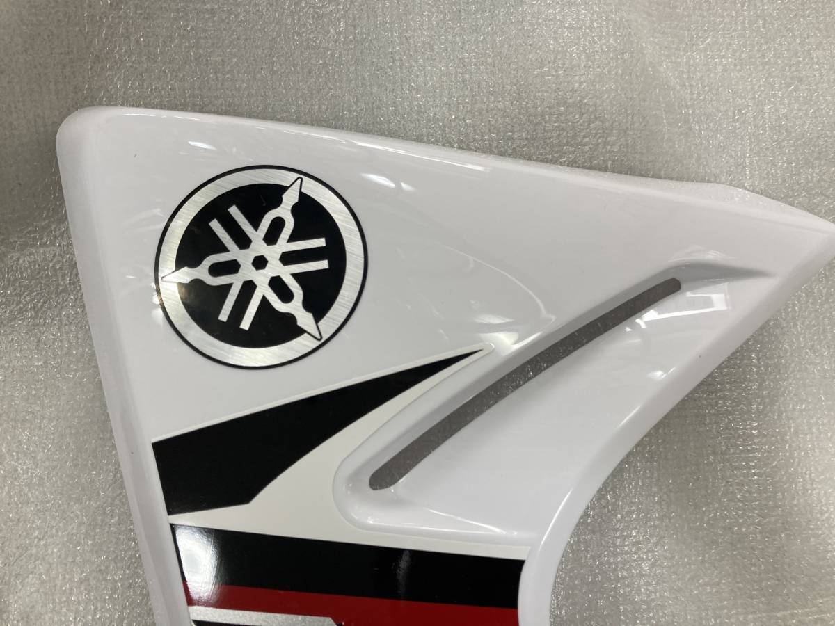 新品 ヤマハ純正 XTZ125 タンクシュラウド左 白 1SB-Y137W-01 XTZ125 白 タンクシュラウド左 1SB-Y137W-01 ⁄検索用 新品 ヤマハ純正