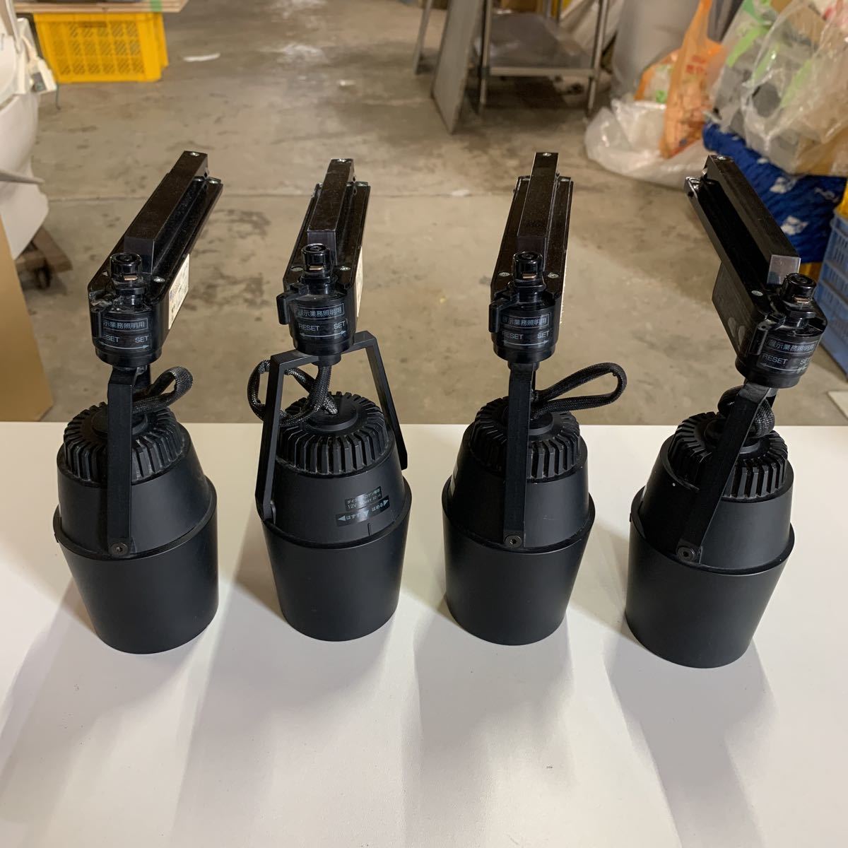 | スポットライト DAIKO 大光電機 商品紹介 照明 大光電機(DAIKO) DSL-2460XW,DSL-2460XB 2灯の通販 daiko DSL-5493YGG DSL-5320YWG コネクトオンライン DSL-5329AB DSL-5493YWG 激安価格