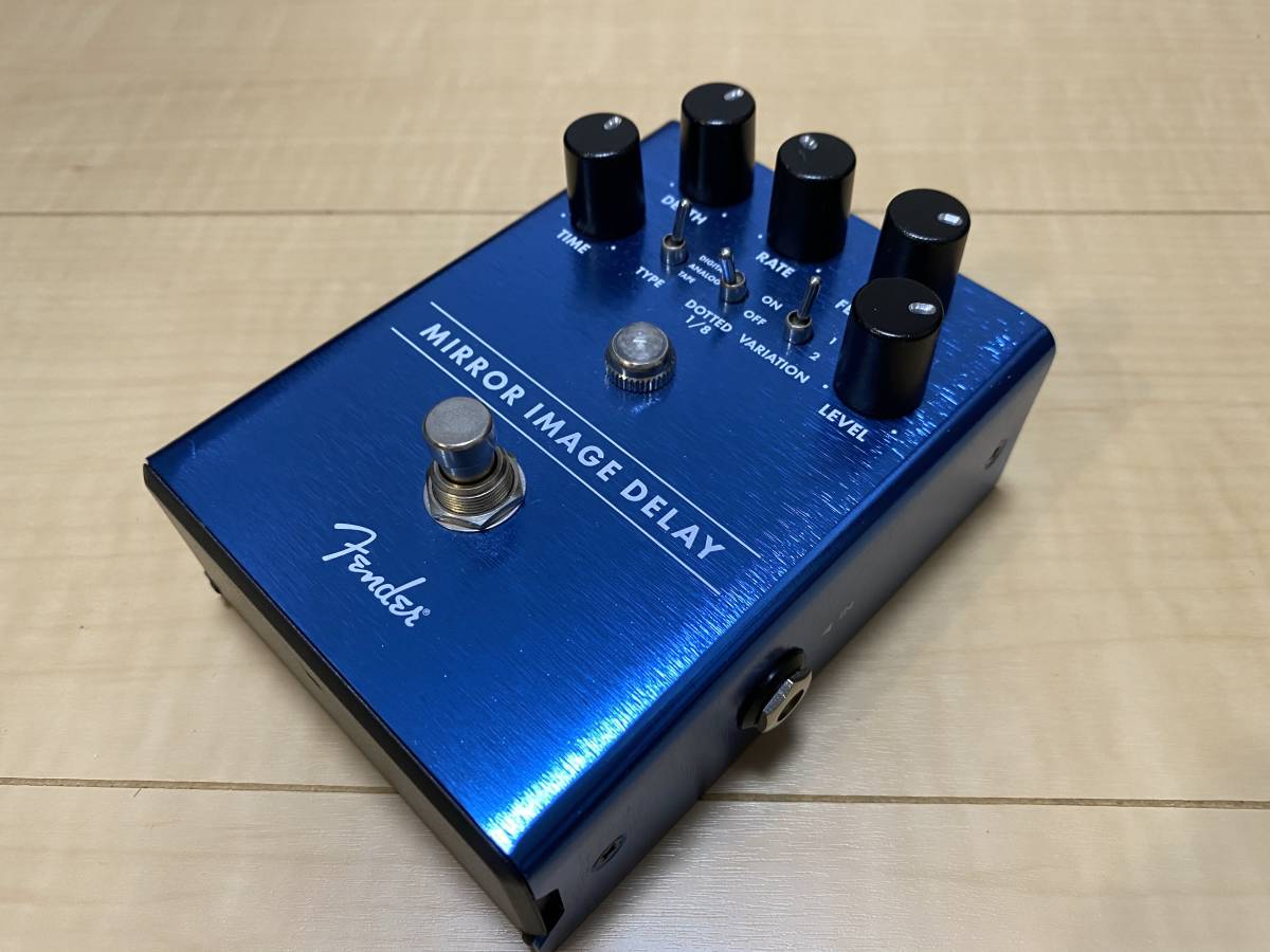 Fender MIRROR IMAGE DELAY