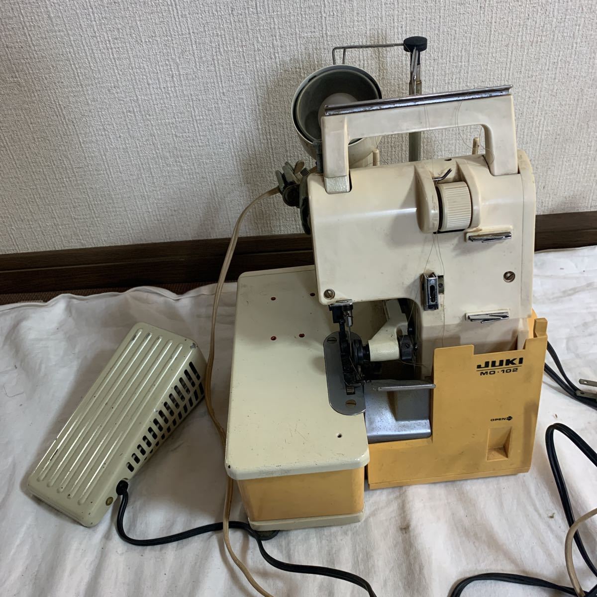 JUKI ロックミシン ジューキ MO-102S MO-102 ミシン - 工業用 日本製 