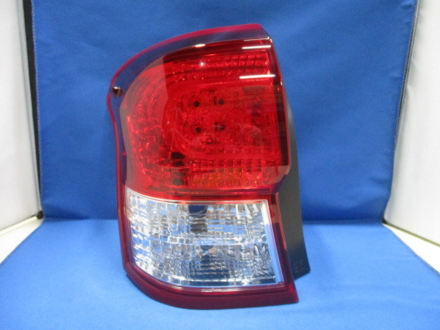 トヨタ カローラフィールダー NZE161/ZRE162 前期 左テール 純正 KOITO
