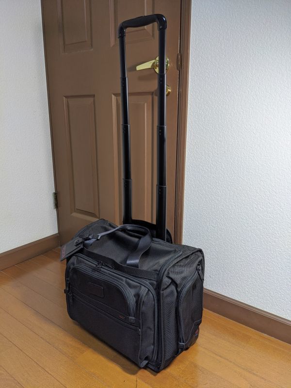 TUMI キャリーケース 22052DH TUMI 22052DH 機内持ち込みサイズの2輪キャスター付きキャリーケース TUMI