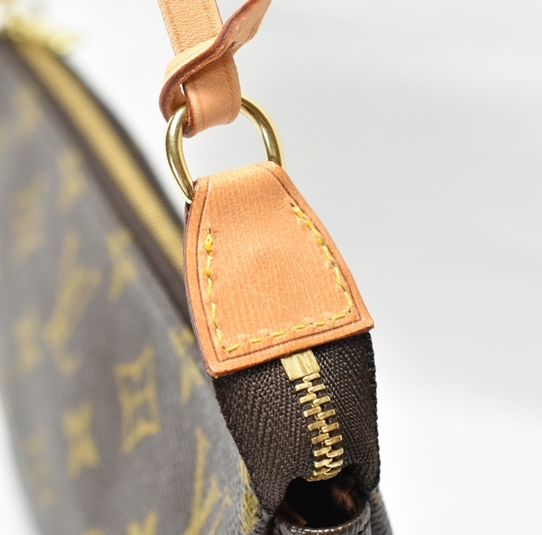 LOUIS VUITTON ルイヴィトン モノグラム ポシェット アクセソワール