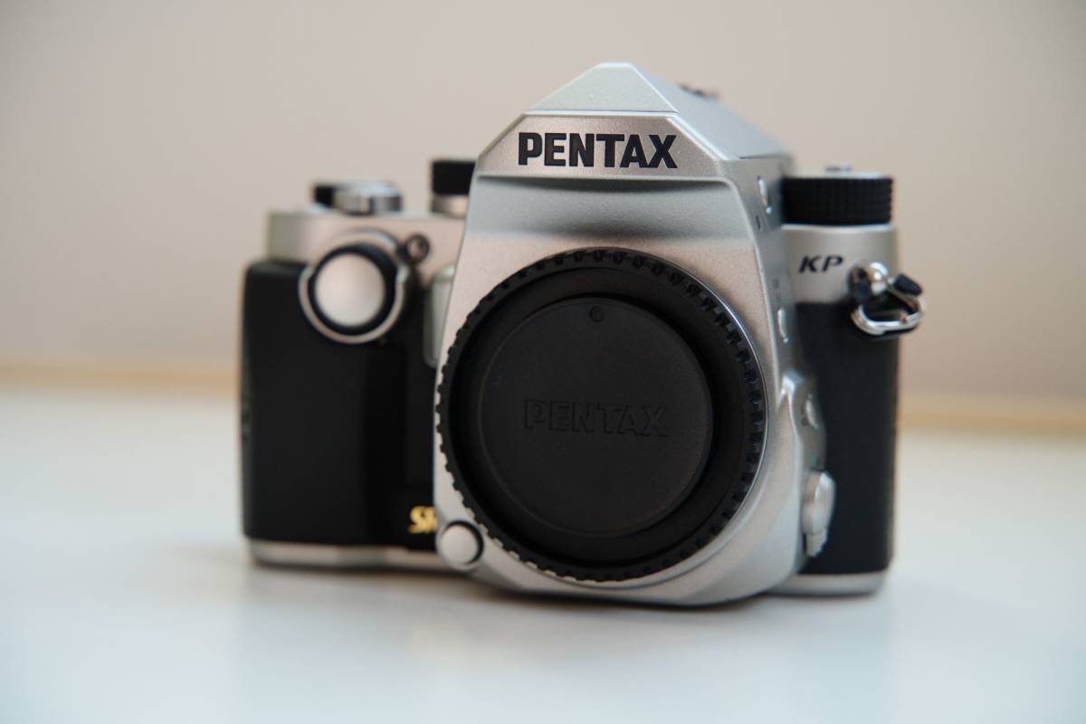 売 【美品】PENTAX ペンタックス KP ボディ シルバー☆箱付 おまけつき