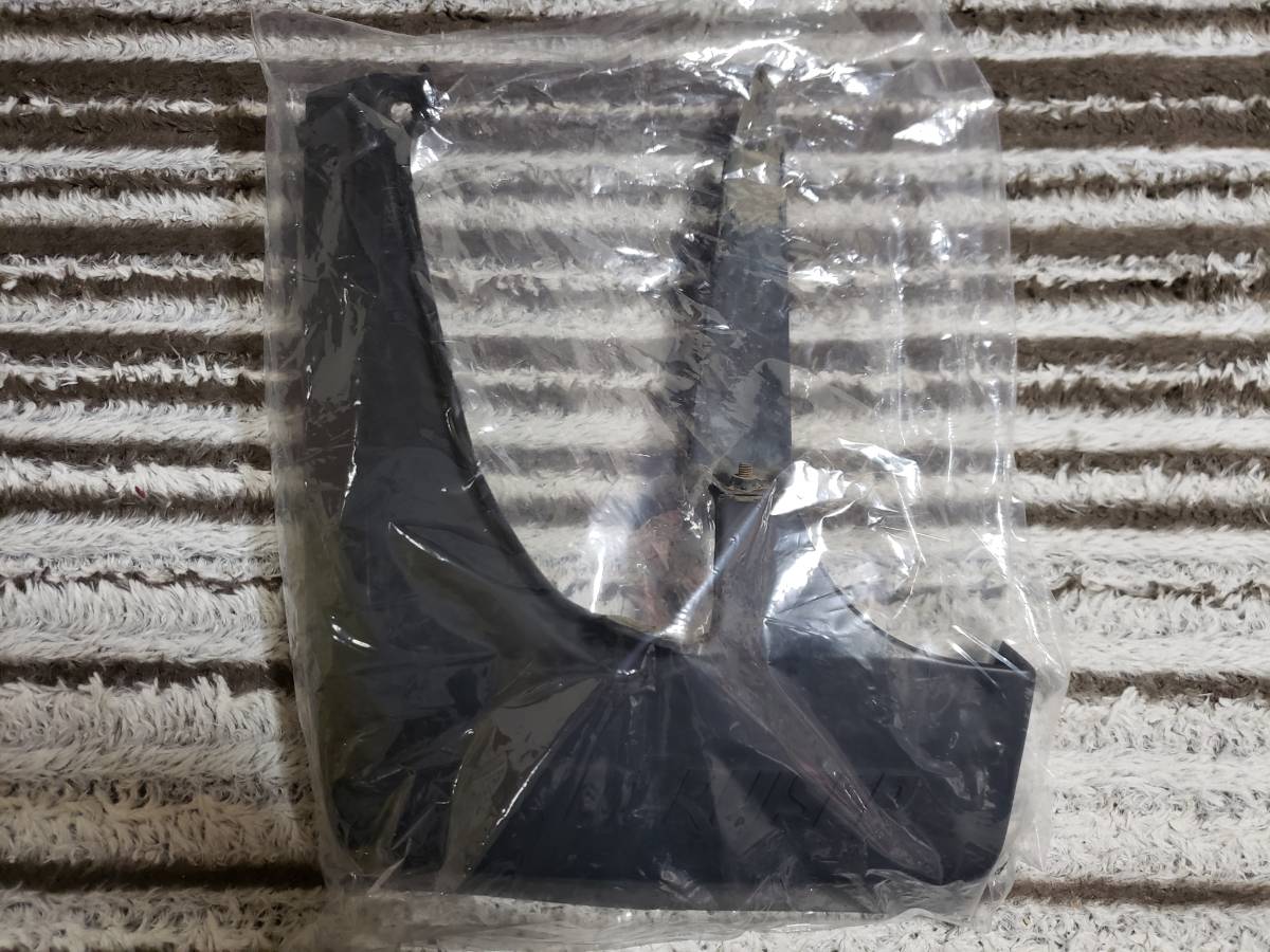 プラド マッドガード 純正 150プラド純正マッドガード カット済み 150