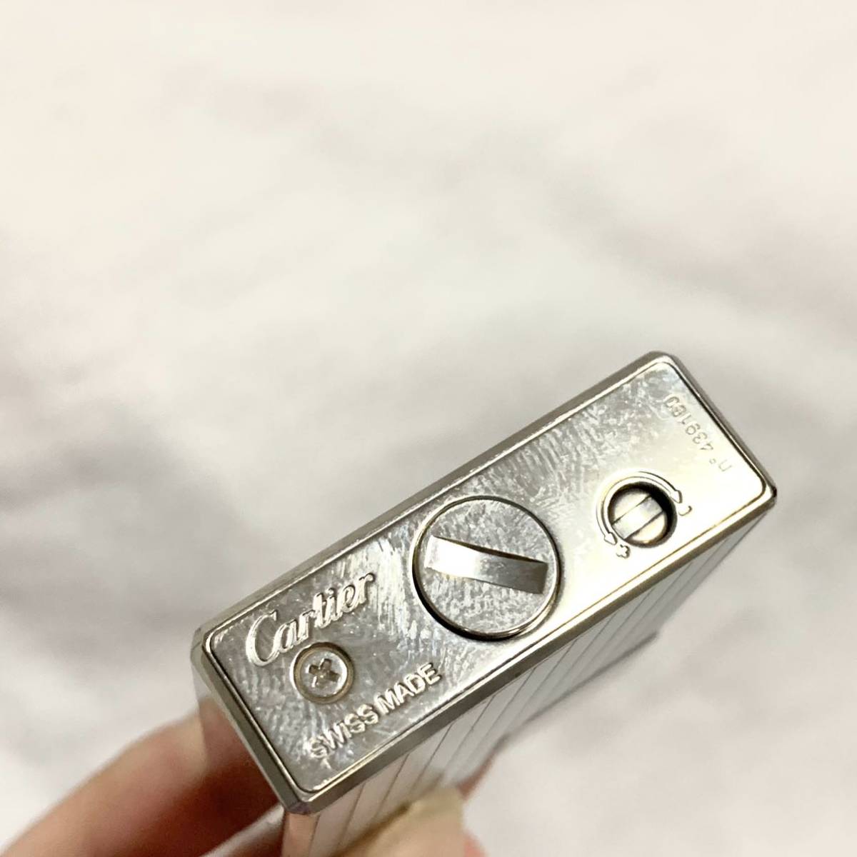 美品 高級 カルティエ オイルライター シルバー ストライプデザイン 