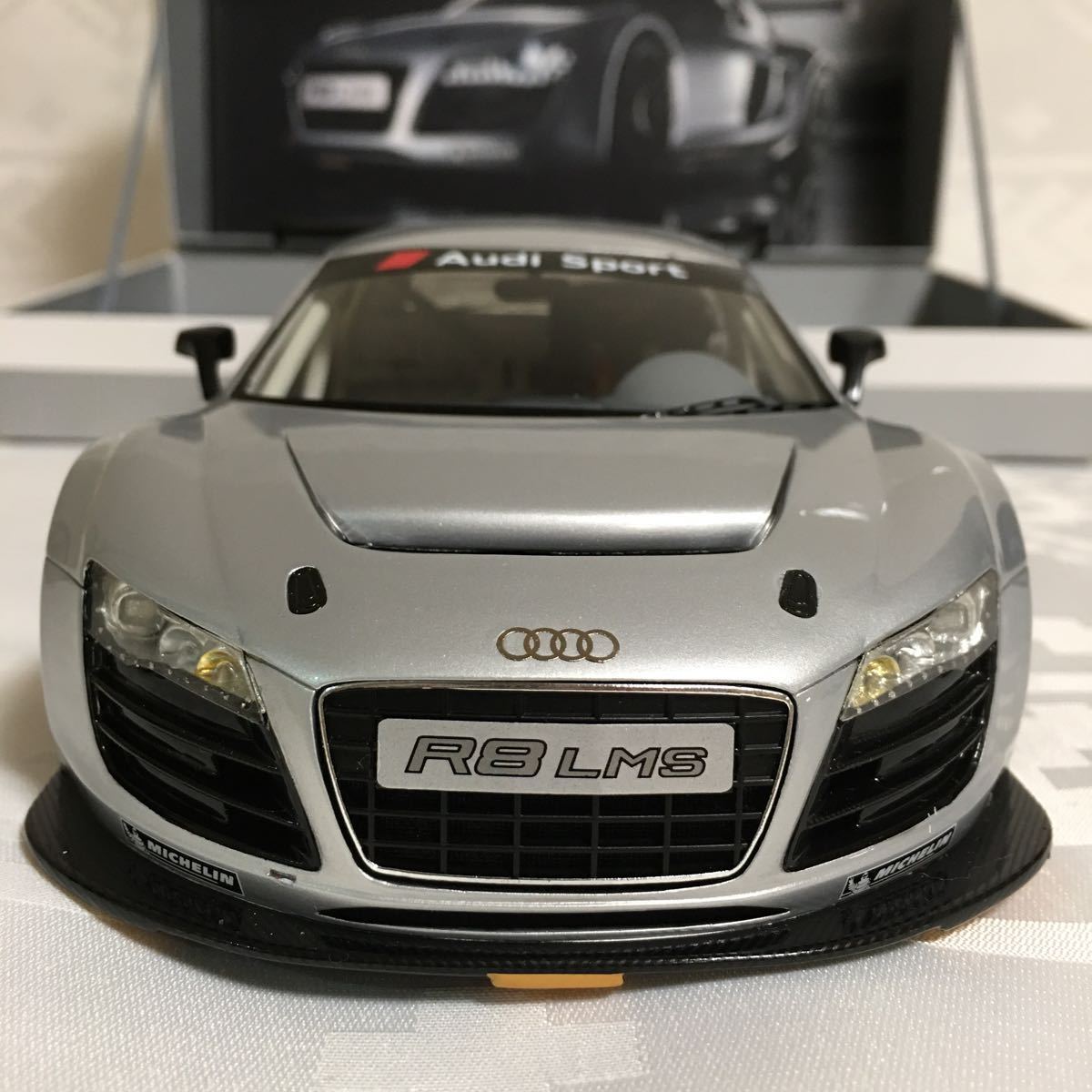 1/18 スパーク アウディコレクション Quattro GmbH アウディ R8 LMS