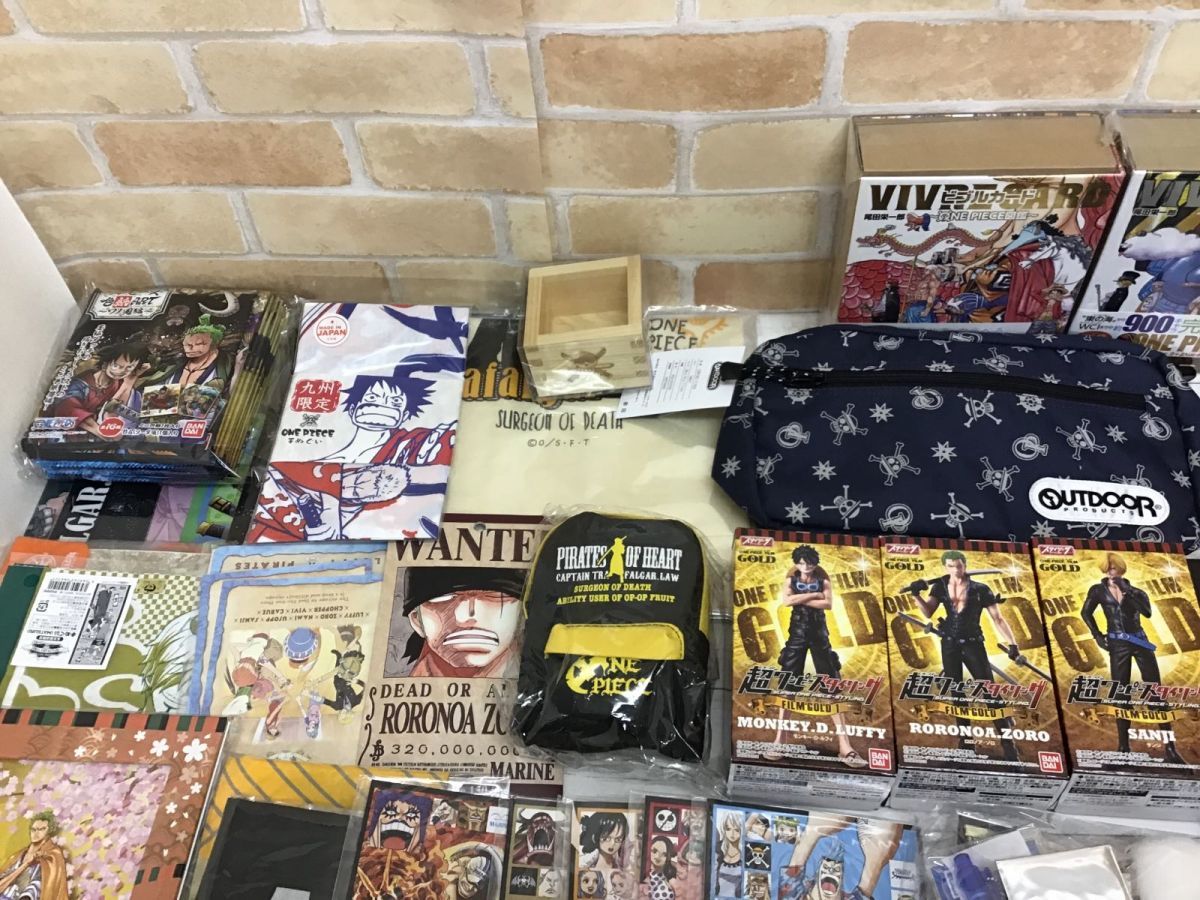 現状 One Piece ワンピース グッズ まとめ売り ビブルカード マスコット 缶バッジ 手拭い クリアファイル ポーチ 他 コミック アニメグッズ 売買されたオークション情報 Yahooの商品情報をアーカイブ公開 オークファン Aucfan Com