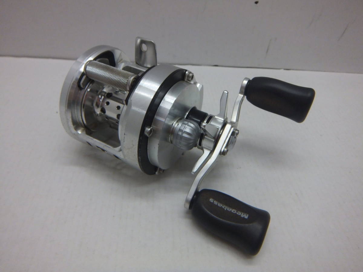 お得，100%新品 0784 Megabass メガバス リール MONOBLOCK モノブロック 100XRL ito ENGINEERING DAIWA ダイワ フィッシング 釣り レア 品(その他)｜売買されたオークション情報、yahooの商品情報をアーカイブ公開 - オークフ その他