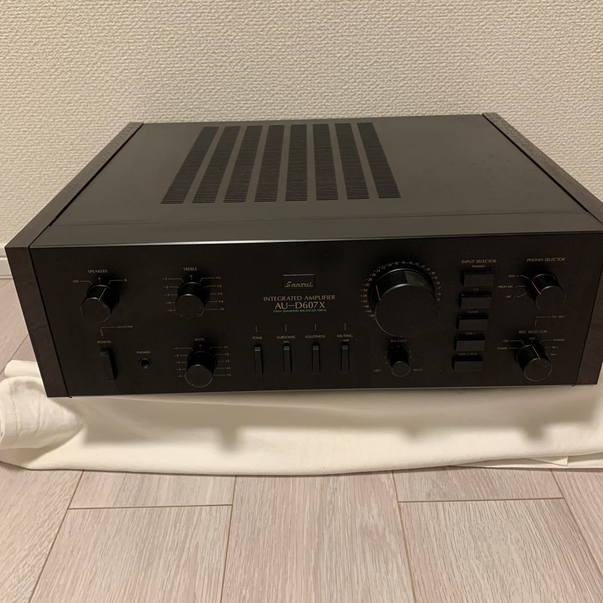人気通販 SANSUI サンスイ AU-D607X プリメインアンプ