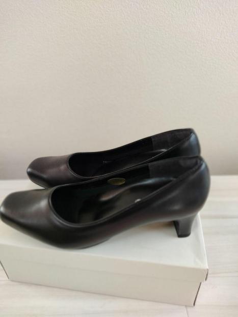 ブランコワールbalancoire本革パンプス4e日本製25 5cm ブラック系 売買されたオークション情報 Yahooの商品情報をアーカイブ公開 オークファン Aucfan Com