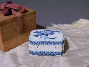 香合 染付のYahoo!オークション(旧ヤフオク!)の相場・価格を見る
