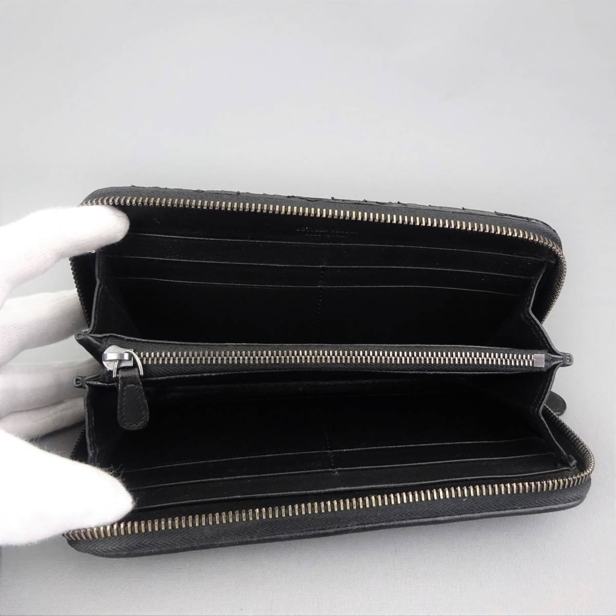 BOTTEGA VENETA ボッテガヴェネタ 二つ折り財布 B ラウンドファスナー長 本物■ボッテガ・ヴェネタ■ブラックイントレチャート■ラウンドファスナー長財布/558207