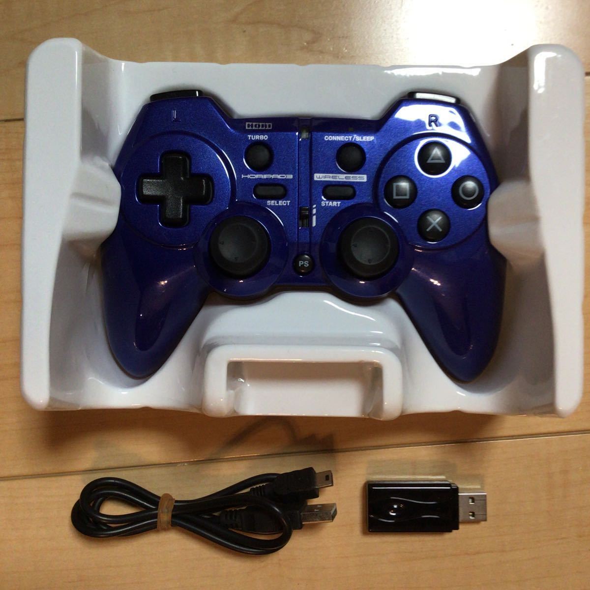 キレイ 送料350円 ソニー Ps3 コントローラー ホリパッド3 ワイヤレス メタリックブルー Hp3 186a 受光部 充電ケーブル付き アクセサリ 周辺機器 売買されたオークション情報 Yahooの商品情報をアーカイブ公開 オークファン Aucfan Com