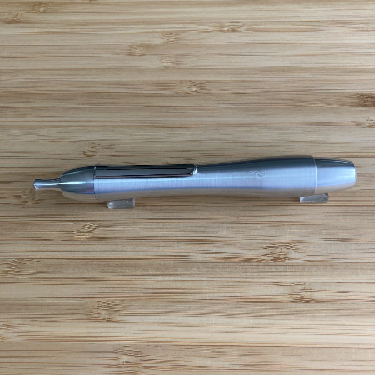 安い，限定セール ゼロ ボールペン 溜息3秒 T3A10HL エンタープライズ 表面に細かなキズ シミのような跡が有ります(ボールペン一般)｜売買されたオークション情報、yahooの商品情報をアーカイブ公開 - オークフ ボールペン一般