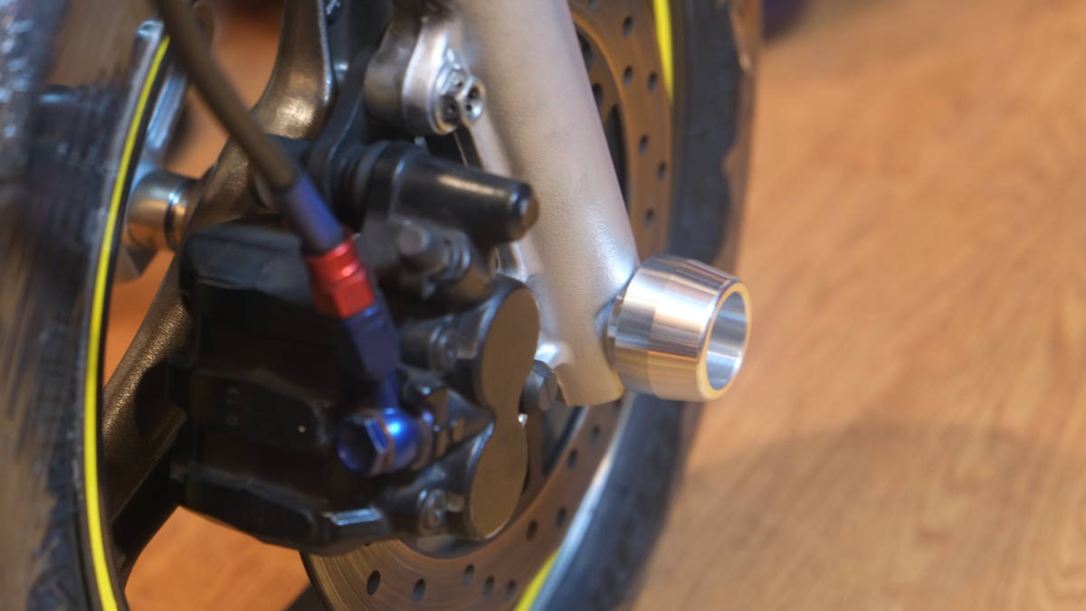 NSF100 APE NSR-mini TZM KSR GROM 4 アクスルスライダー NS50F