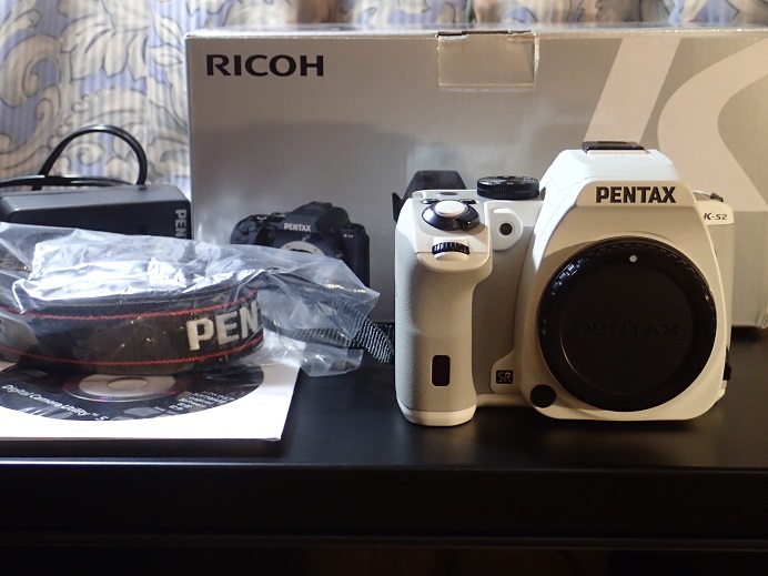 PENTAX K-S2 ボディ ホワイト PENTAX K−S2 K-S2 ボディ 【公式通販】