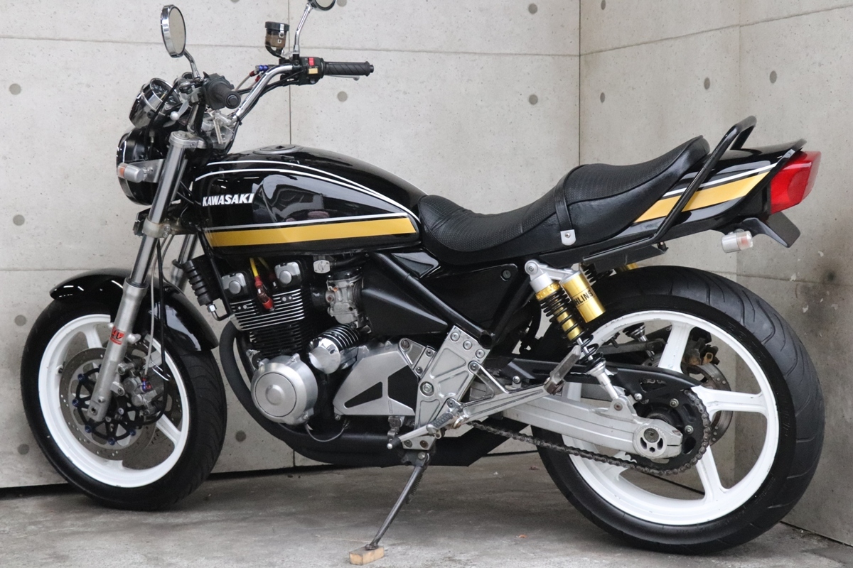 最終値引き　90万→69万　ゼファー400  黒白タイガー　 最終値引き90万→69万ゼファー400 黒白タイガー (フォード) 一宮の