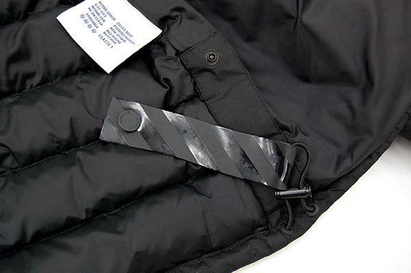 極美品 定価20万円【MONCLER O】モンクレール×オフホワイト MONCLER  