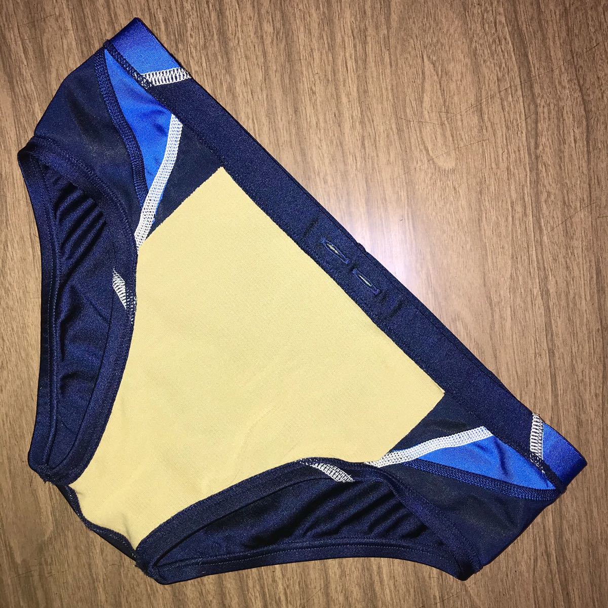 イトマン 指定水着 男子 Mサイズ Vパンツ 競パン Mizuno ミズノ 競泳水着 I S S Mサイズ 売買されたオークション情報 Yahooの商品情報をアーカイブ公開 オークファン Aucfan Com