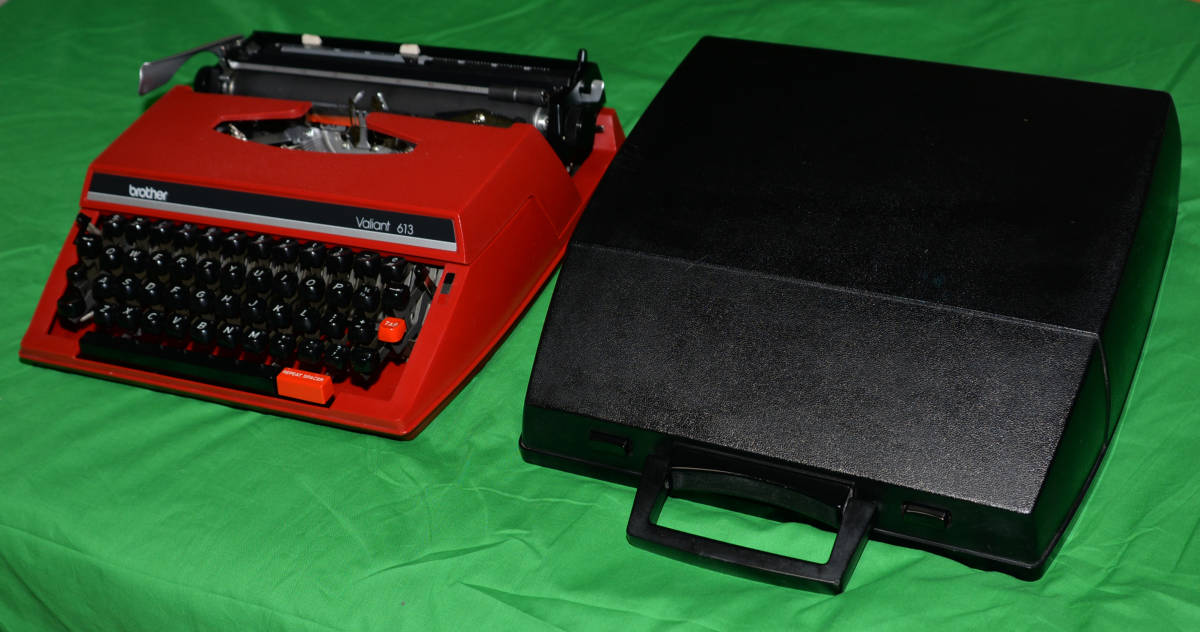 ブラザー 手動式タイプライター brother Valiant 613 中古